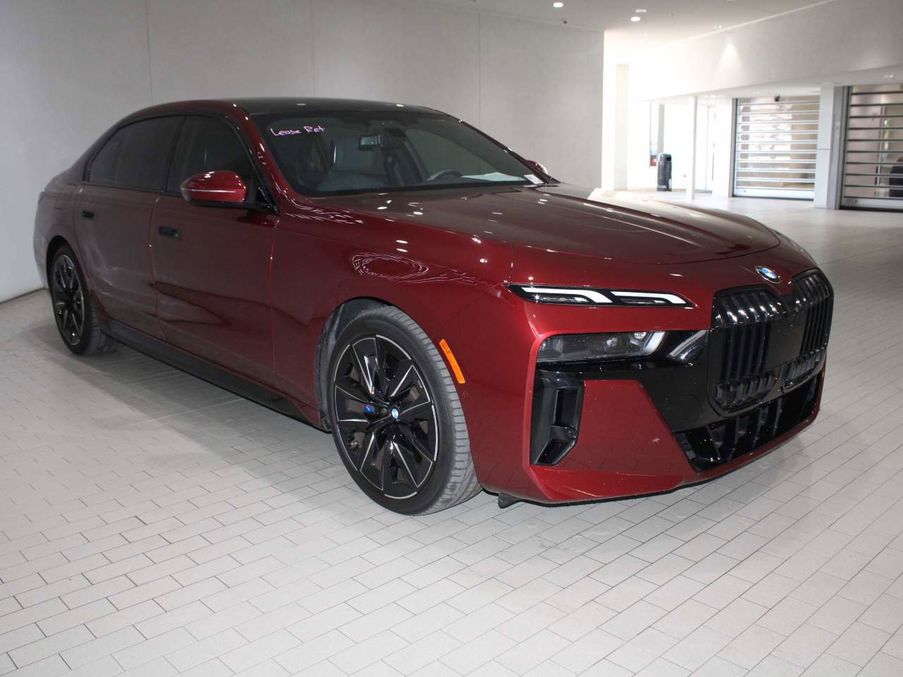 Certified 2023 BMW 740i RWD image 9