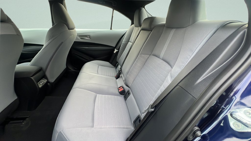 Used 2026 Toyota Corolla SE FWD image 9