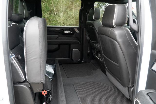 Used 2025 GMC Sierra 2500 AT4X image 35