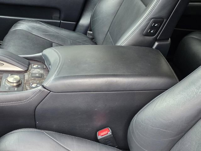 Used 2016 Lexus LS 460 w/ Comfort Package image 8