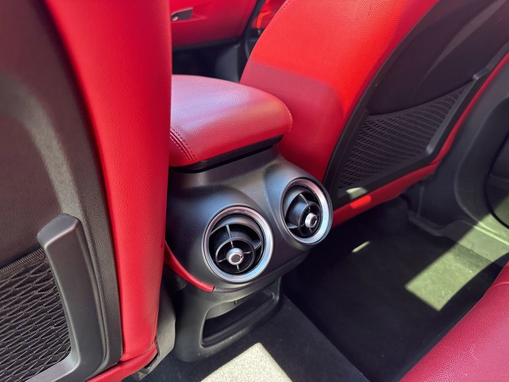 Used 2020 Alfa Romeo Stelvio w/ Nero Edizione image 15