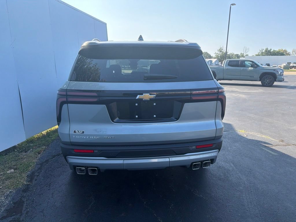 New 2026 Chevrolet Traverse LT w/ Sun and Wheel Package AWD/4WD image 11