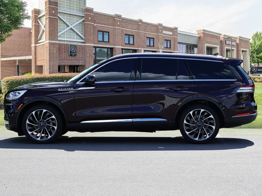 Used 2023 Lincoln Aviator Reserve w/ Equipment Group 201A AWD/4WD image 8