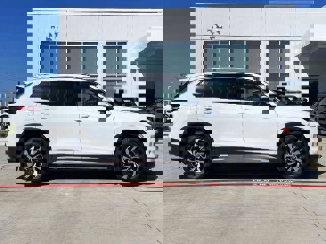 New 2025 Volkswagen Tiguan S image 9