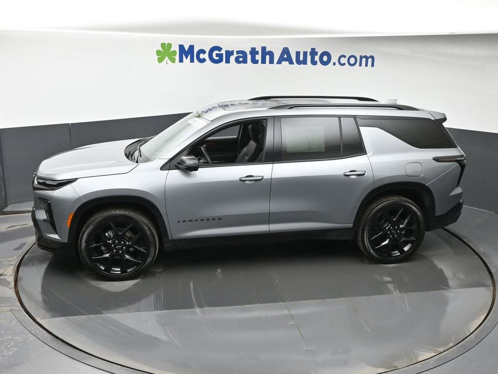 Used 2024 Chevrolet Traverse RS image 32