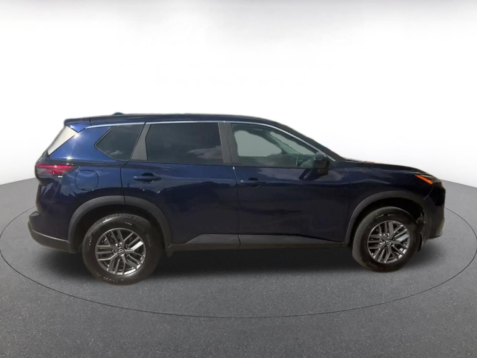 Used 2026 Nissan Rogue SV FWD image 16