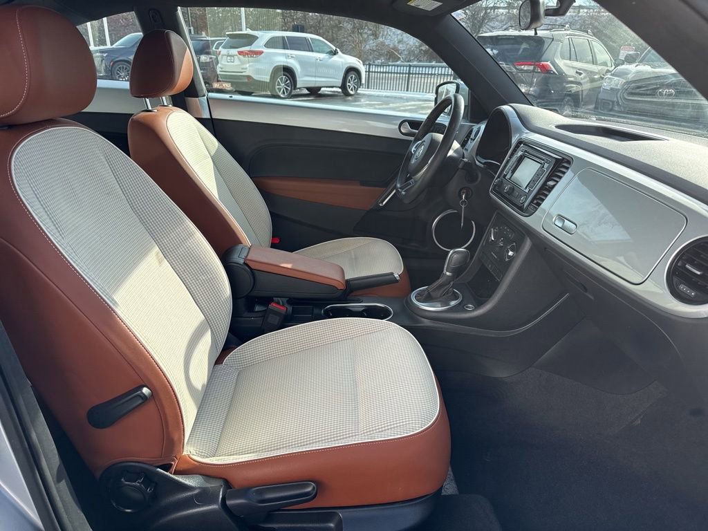 Used 2015 Volkswagen Beetle 1.8T Classic image 20