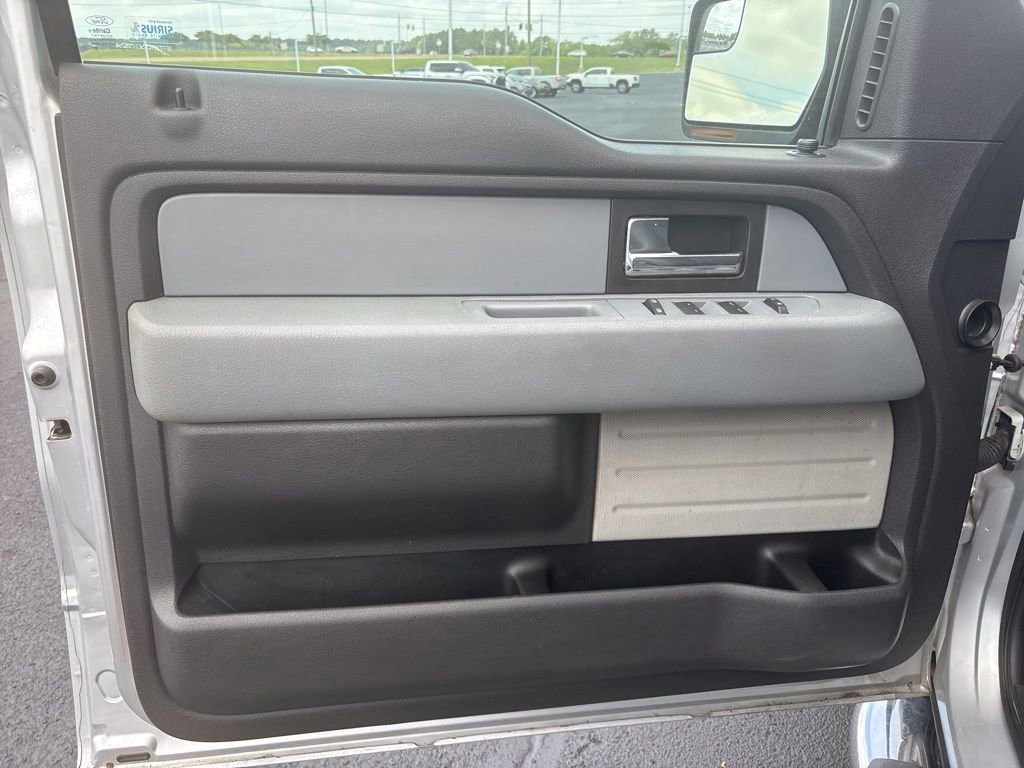 Used 2014 Ford F150 XLT w/ XLT Chrome Package RWD image 8