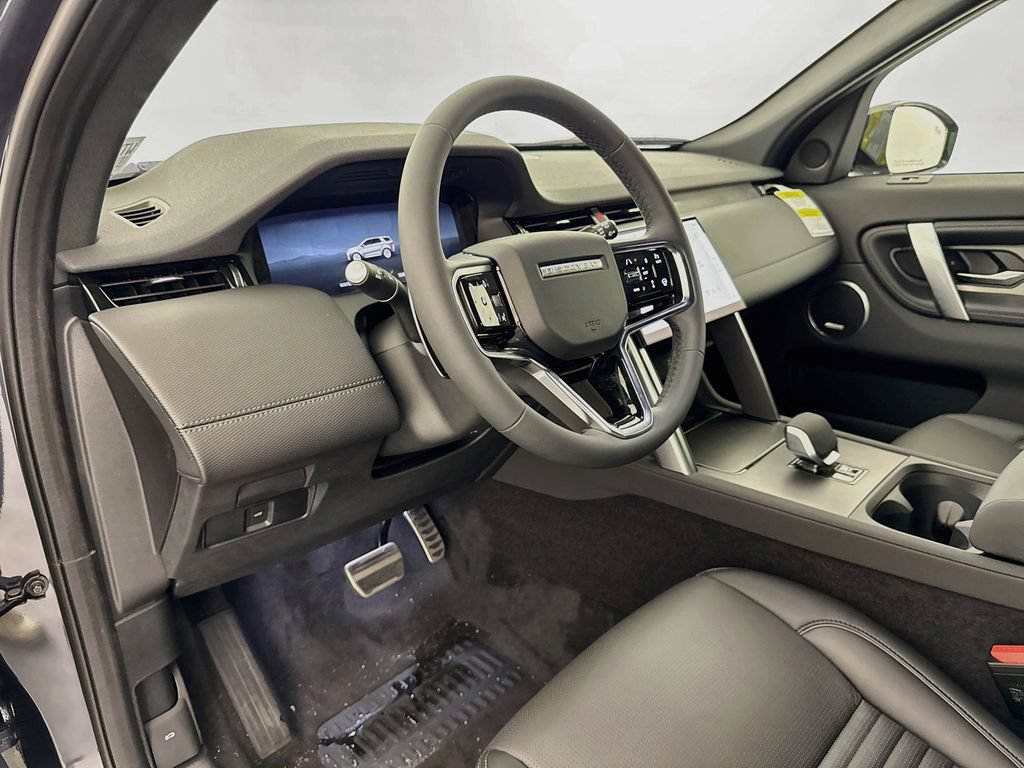 New 2026 Land Rover Discovery Sport Landmark AWD/4WD image 9