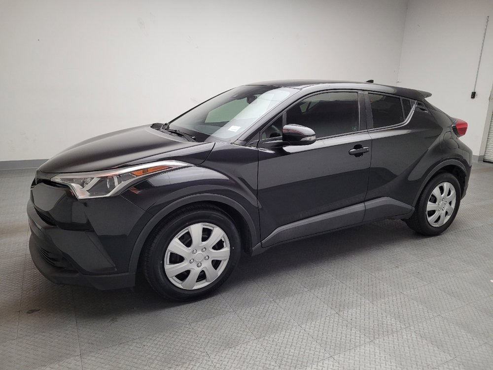 Used 2019 Toyota C-HR LE image 2