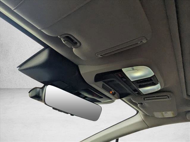 Used 2025 Subaru Crosstrek 2.0i Premium image 20