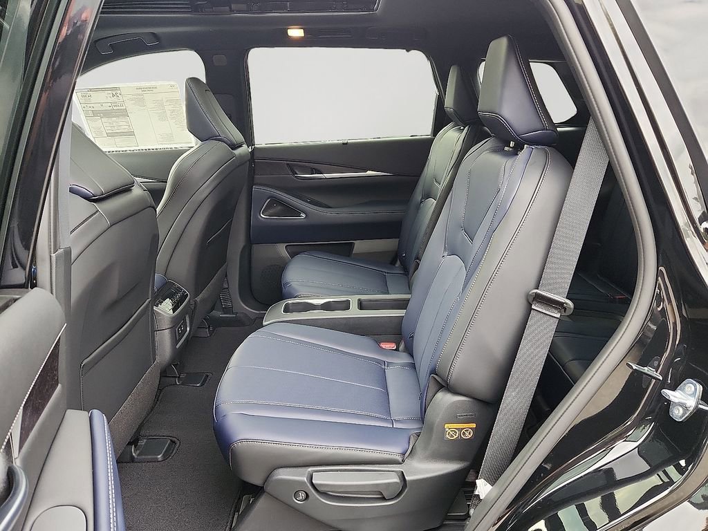 New 2026 INFINITI QX60 Luxe w/ Dark Cargo Package image 5
