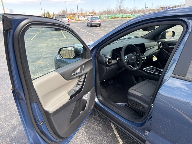 New 2026 Chevrolet Equinox LT AWD/4WD image 9