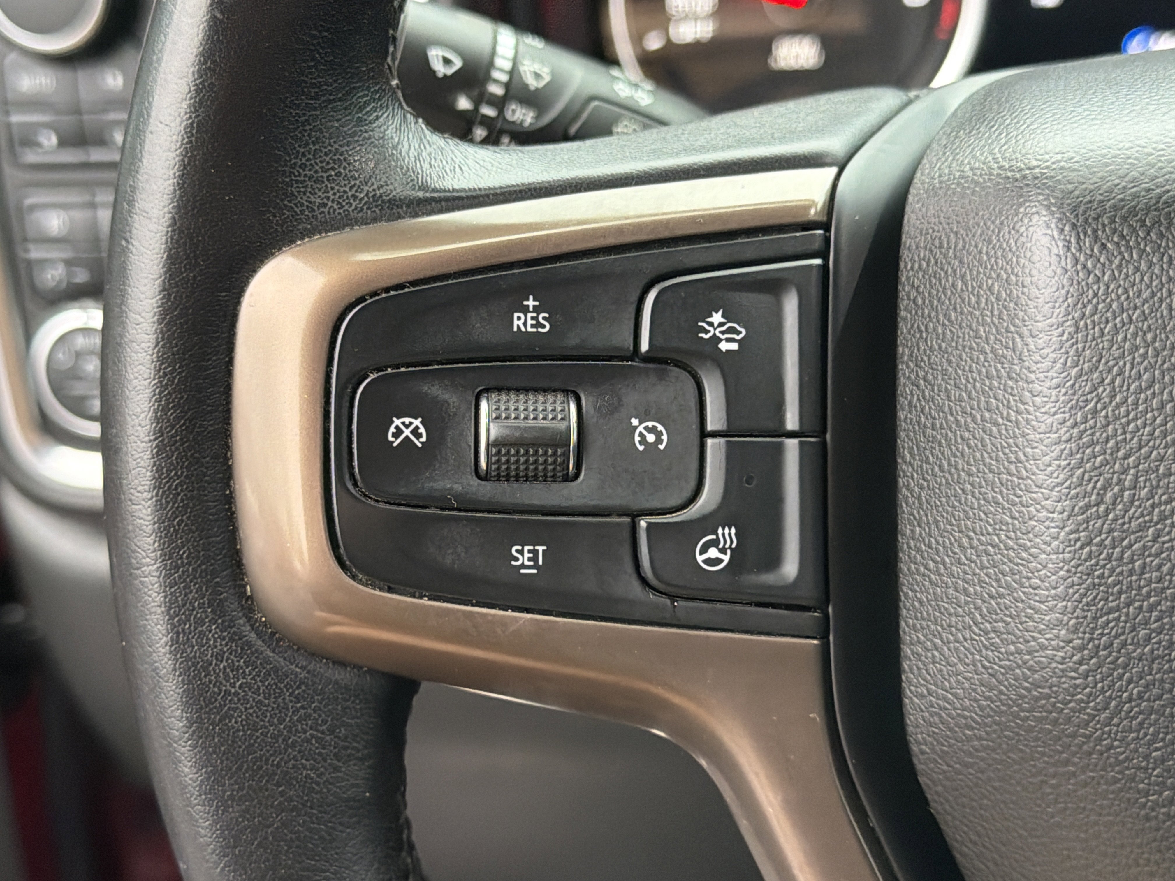 Used 2019 Chevrolet Silverado 1500 High Country w/ Technology Package image 28