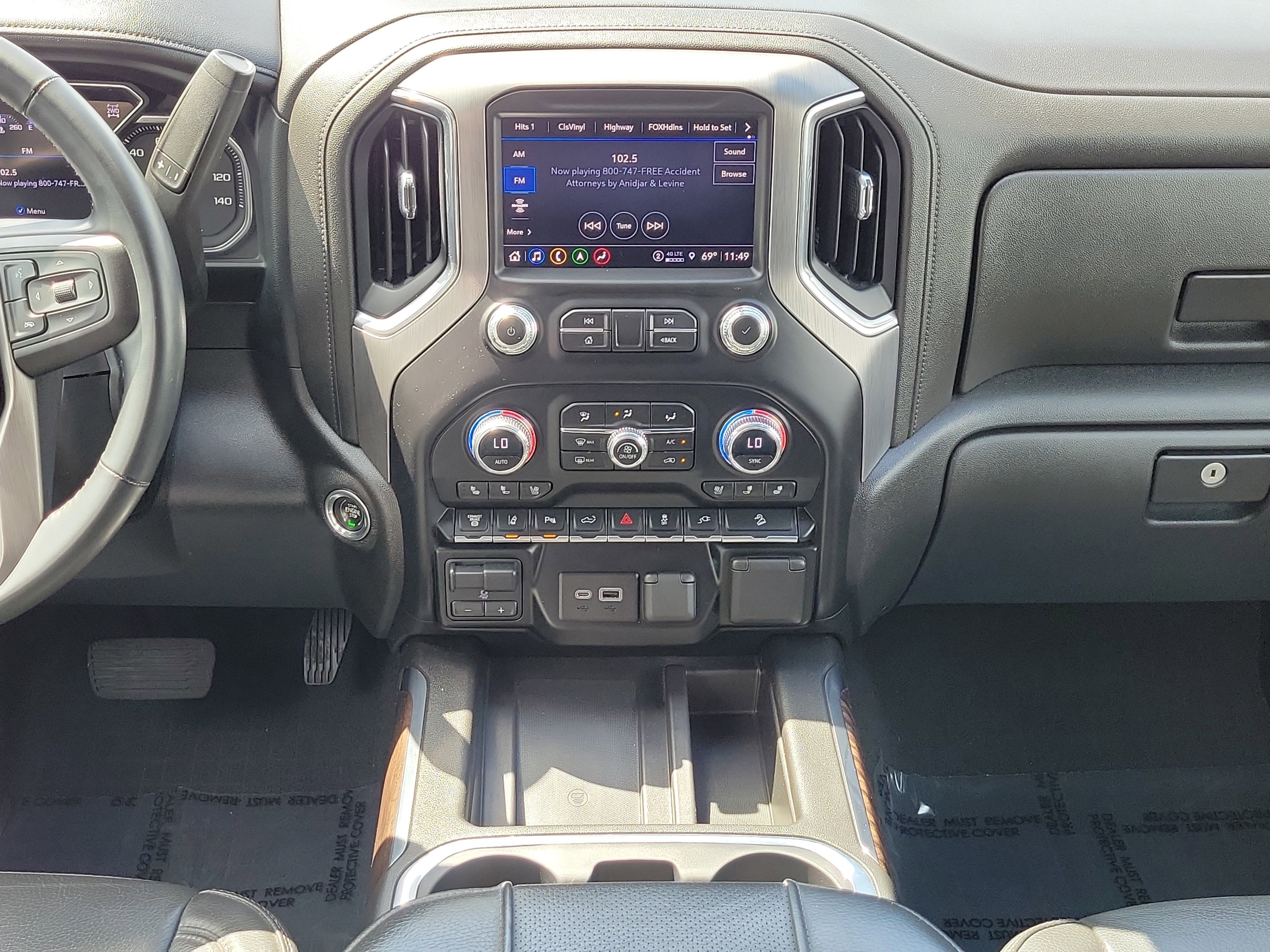 Used 2023 GMC Sierra 2500 Denali w/ Technology Package AWD/4WD image 16