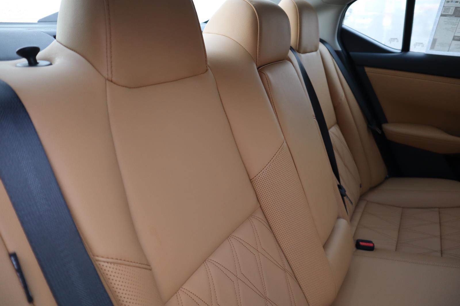 Used 2025 Nissan Sentra SV w/ SV Premium Package image 45