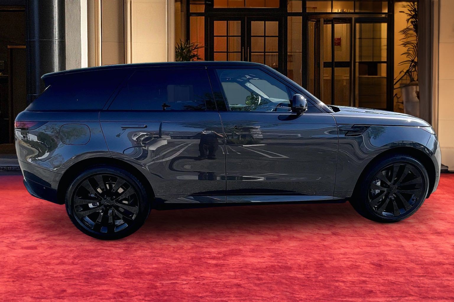 New 2027 Land Rover Range Rover Sport Dynamic SE AWD/4WD image 6