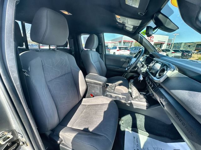 Used 2019 Toyota Tacoma TRD Sport w/ TRD Premium Sport Package image 31