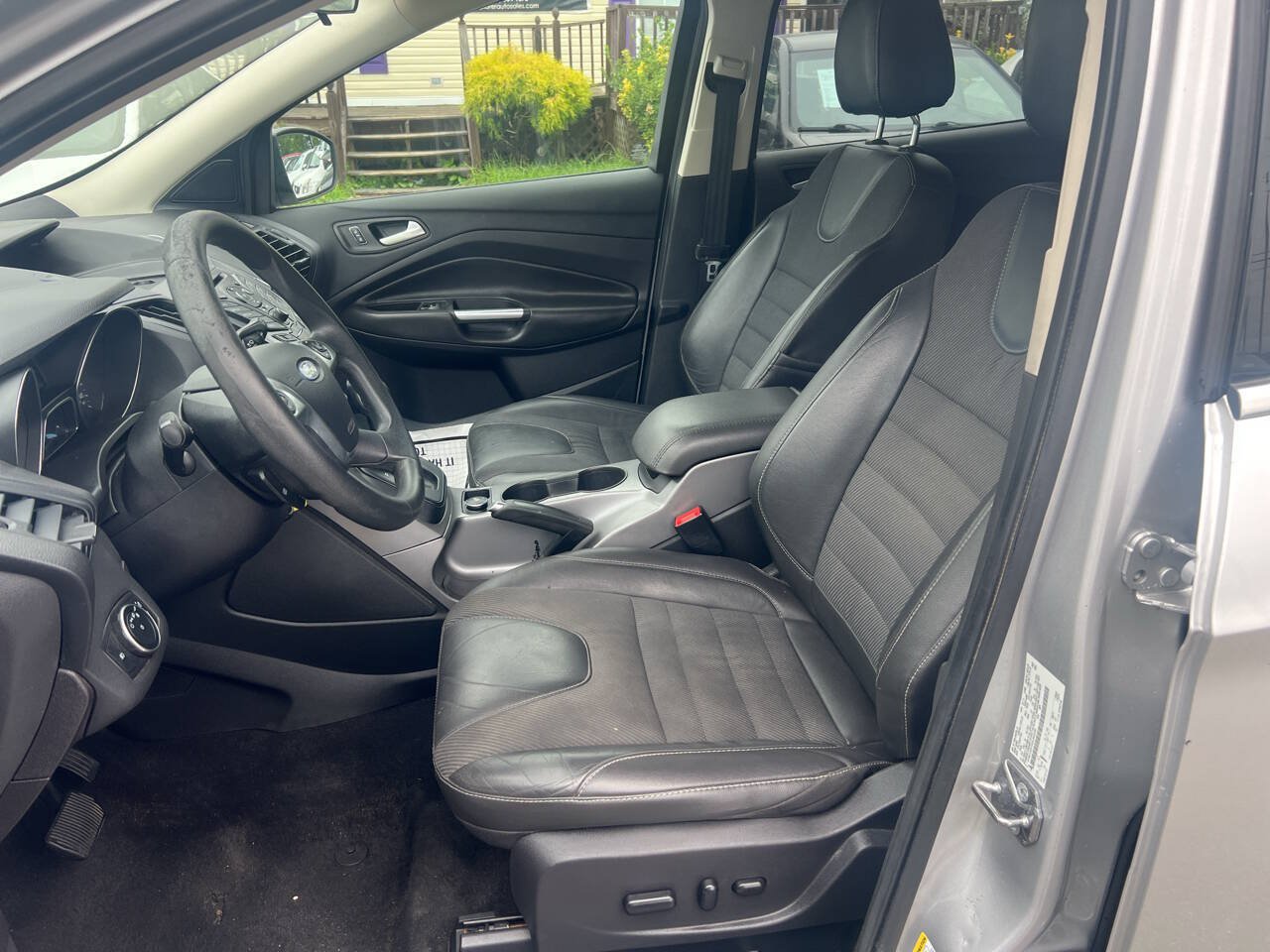 Used 2016 Ford Escape SE w/ SE Chrome Package FWD image 12