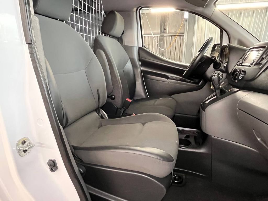 Used 2018 Chevrolet City Express LS FWD image 24