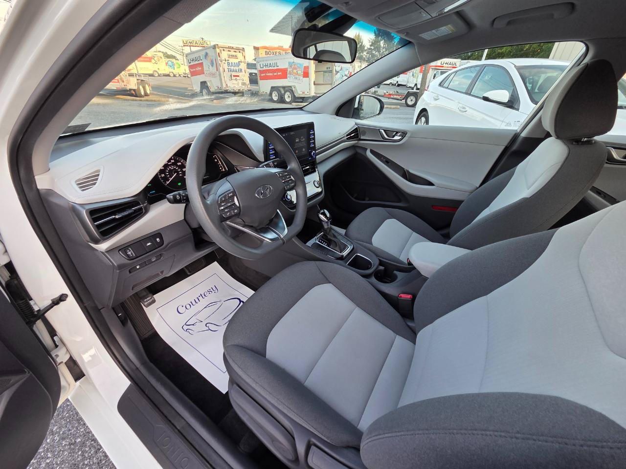 Used 2020 Hyundai Ioniq Blue FWD image 18