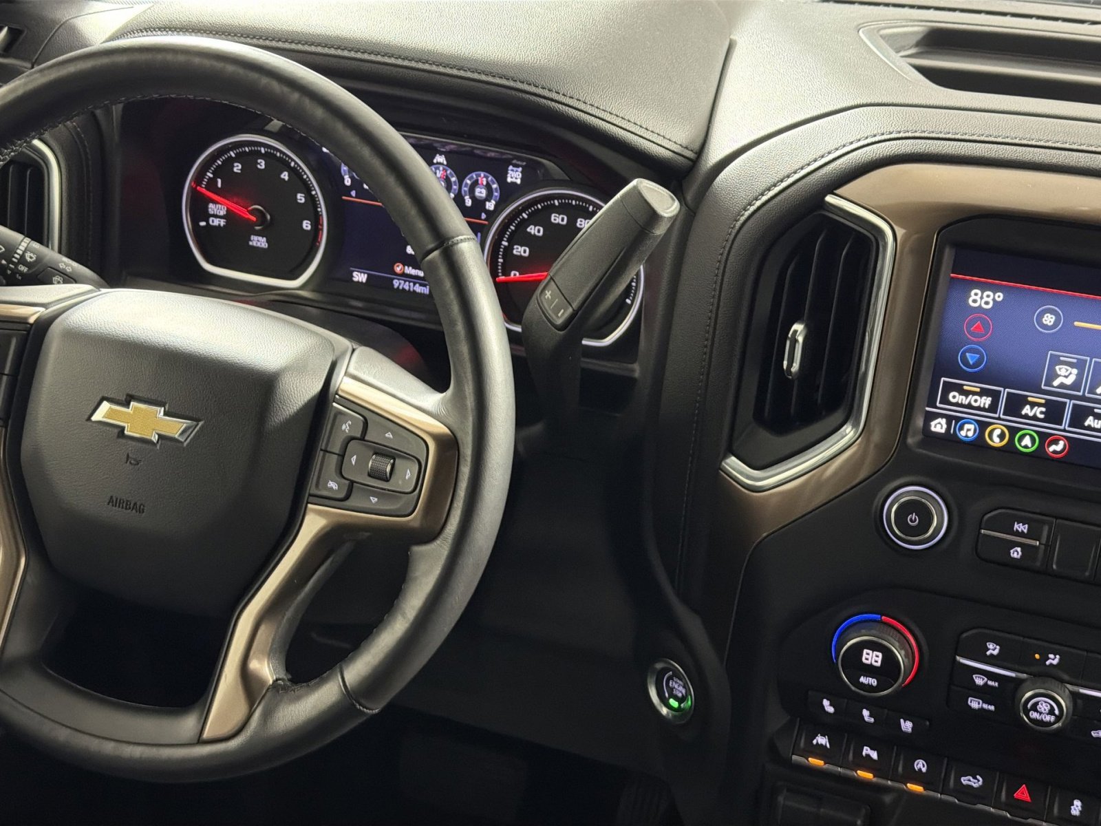 Used 2020 Chevrolet Silverado 1500 High Country w/ Technology Package image 22