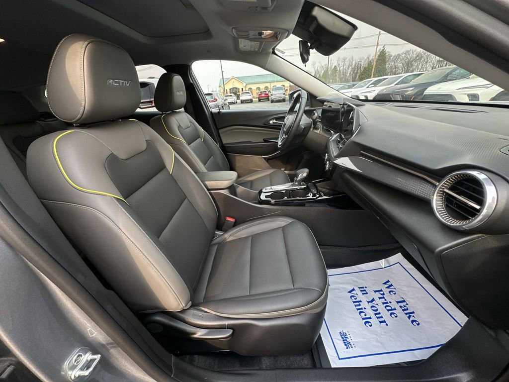 Used 2024 Chevrolet Trax ACTIV w/ Sunroof Package image 23