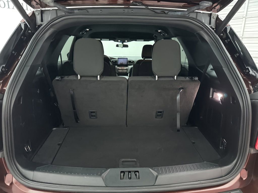 Used 2020 Ford Explorer XLT image 28