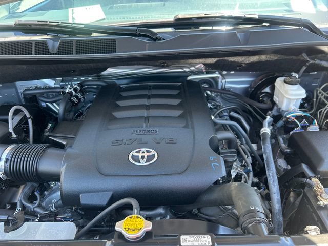 Used 2014 Toyota Sequoia SR5 AWD/4WD image 22