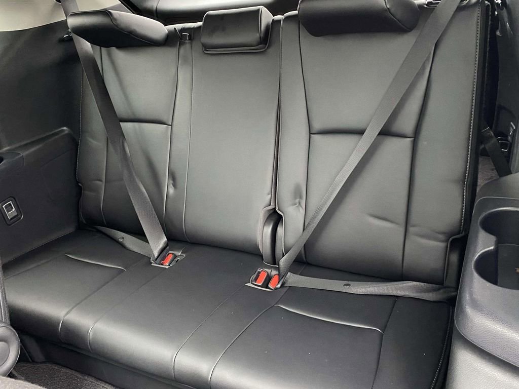 Used 2020 Toyota Highlander Platinum image 12