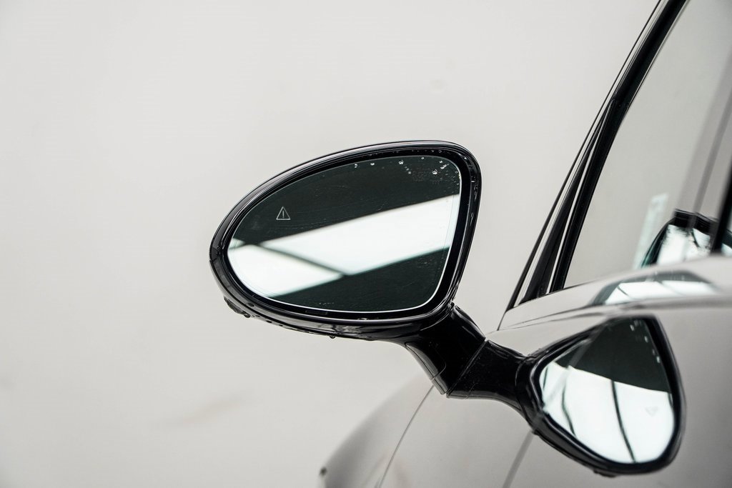 Used 2024 Genesis G90 3.5T image 16