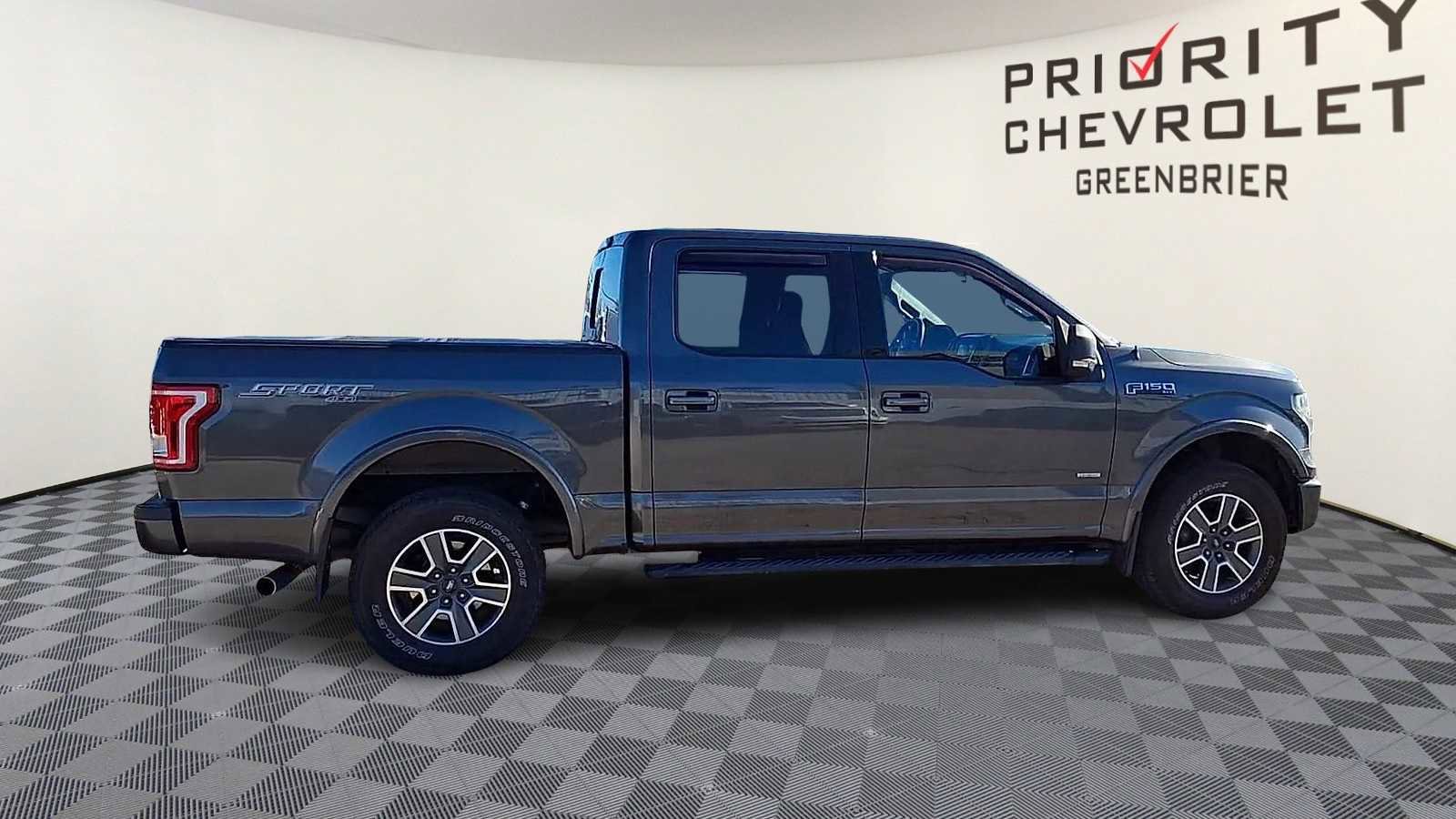Used 2016 Ford F150 XLT w/ Equipment Group 302A Luxury image 9