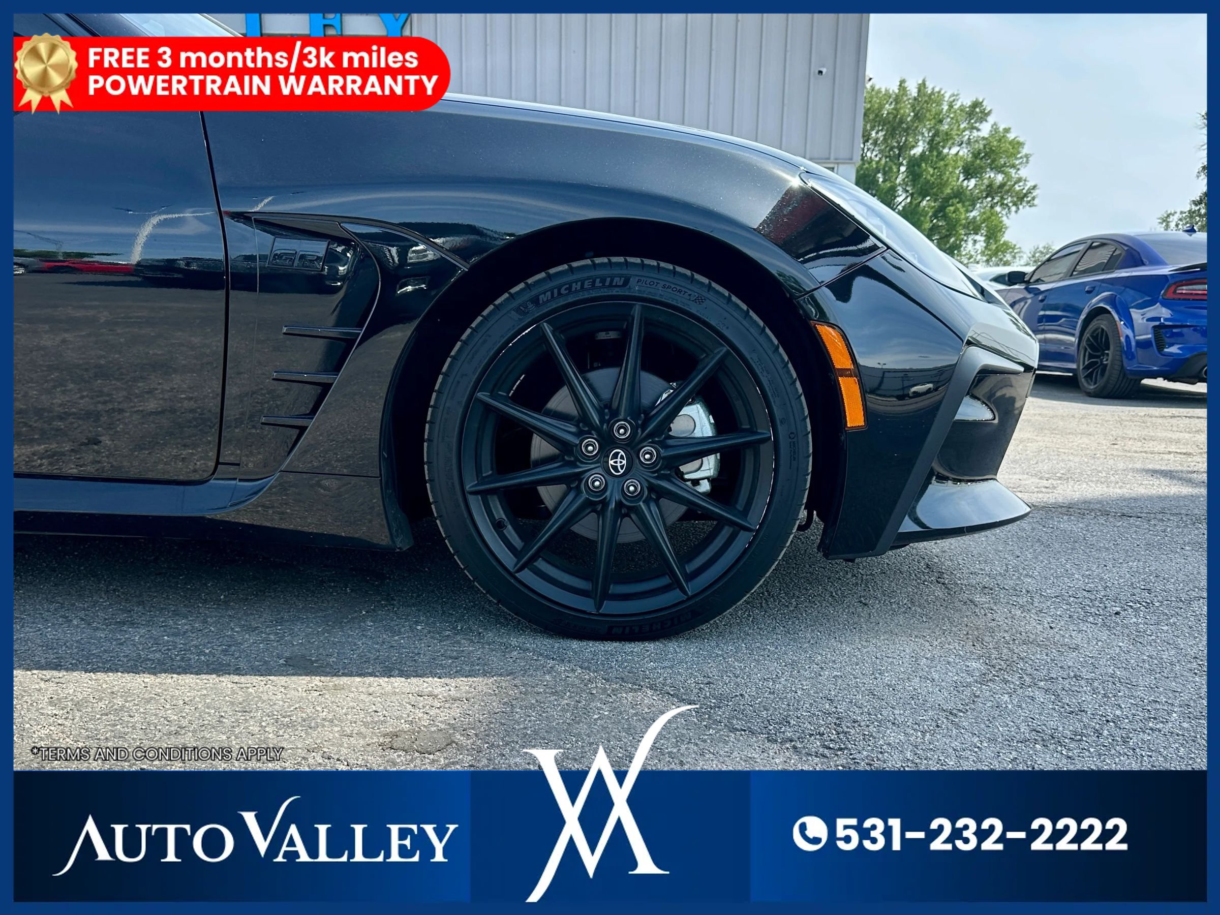 Used 2025 Toyota GR86 Premium w/ ALL Weather Mat Package (TMS) RWD image 9