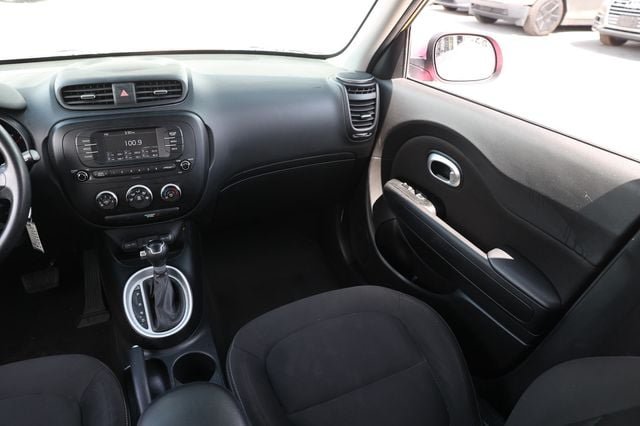 Used 2017 Kia Soul FWD image 23