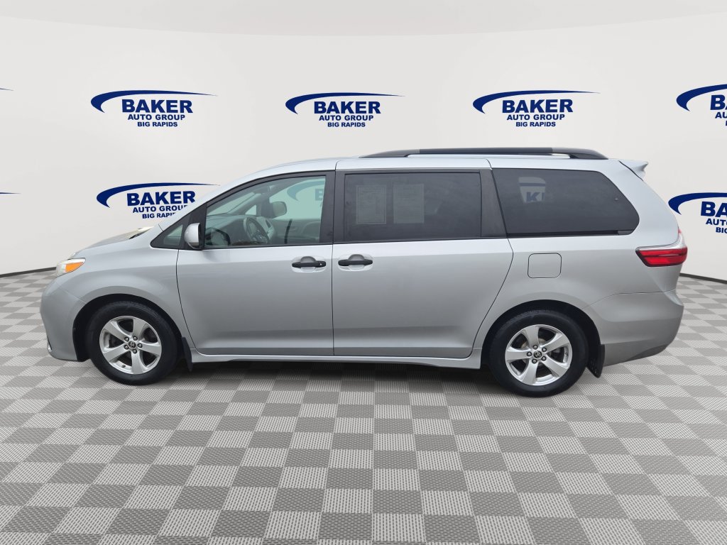 Used 2020 Toyota Sienna L FWD image 7