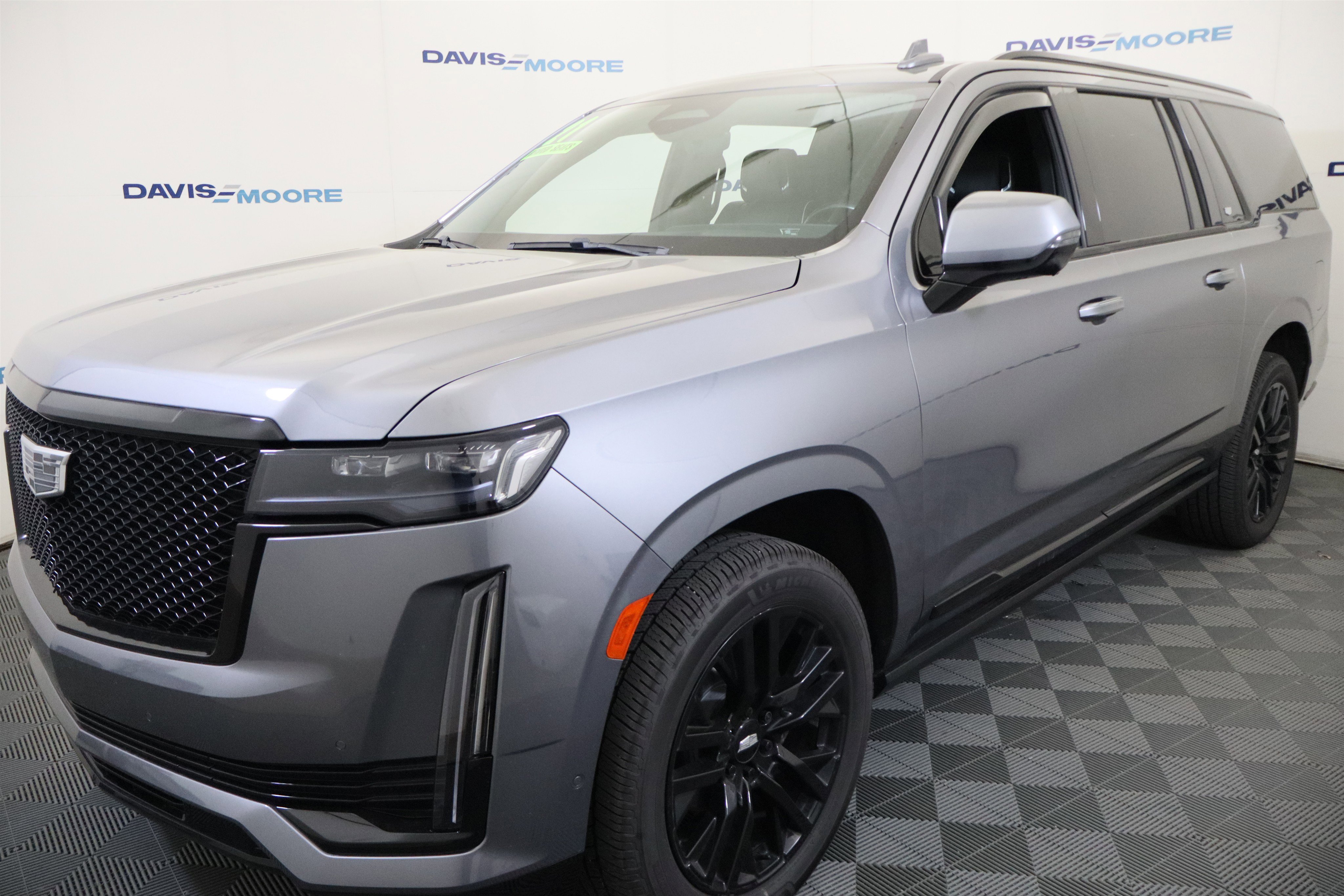 Used 2021 Cadillac Escalade ESV Sport w/ Driver Assist Tech Package AWD/4WD image 12