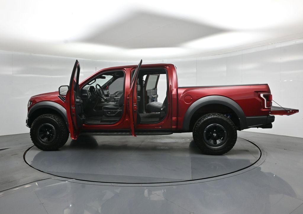 Certified 2017 Ford F150 Raptor w/ Equipment Group 802A Luxury image 39