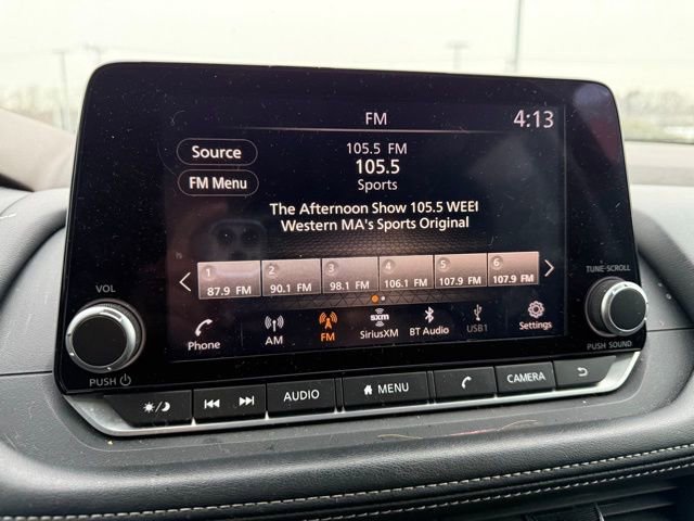 Used 2023 Nissan Rogue S image 14