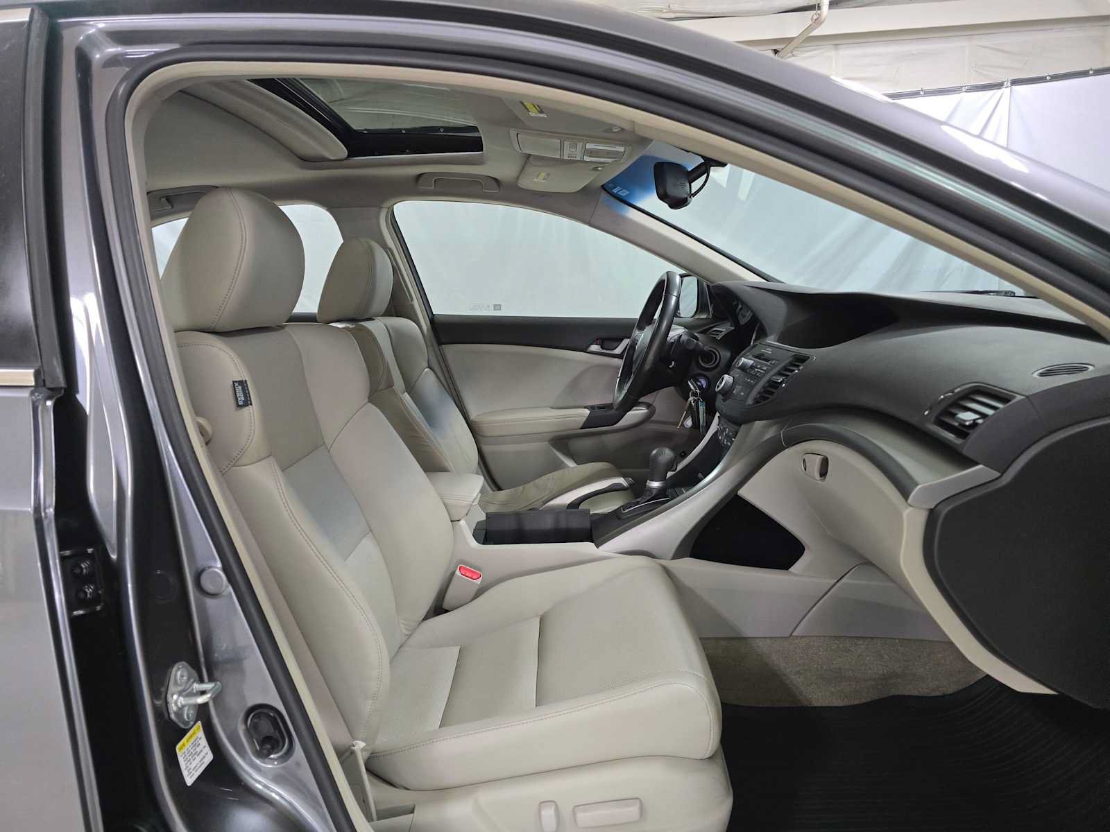 Used 2010 Acura TSX Sedan FWD image 10