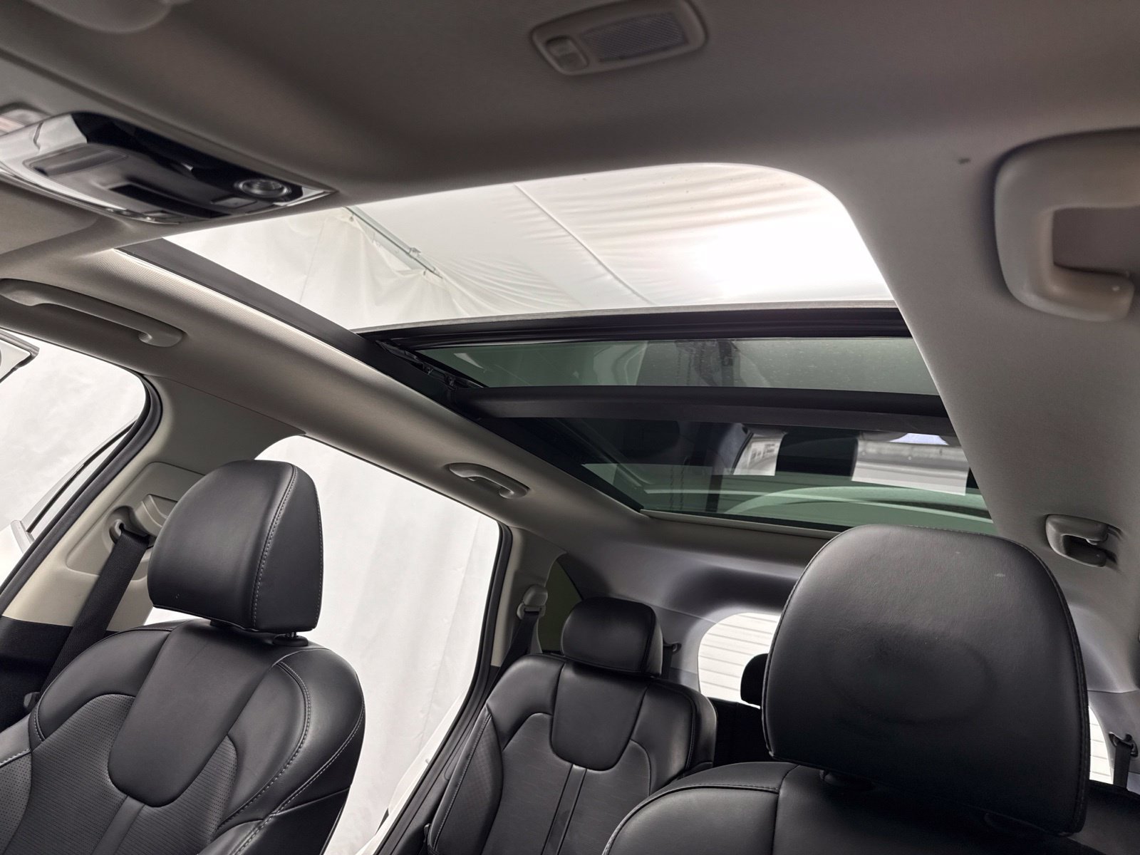 Used 2025 Kia Sorento EX w/ EX Panoramic Sunroof Package AWD/4WD image 26