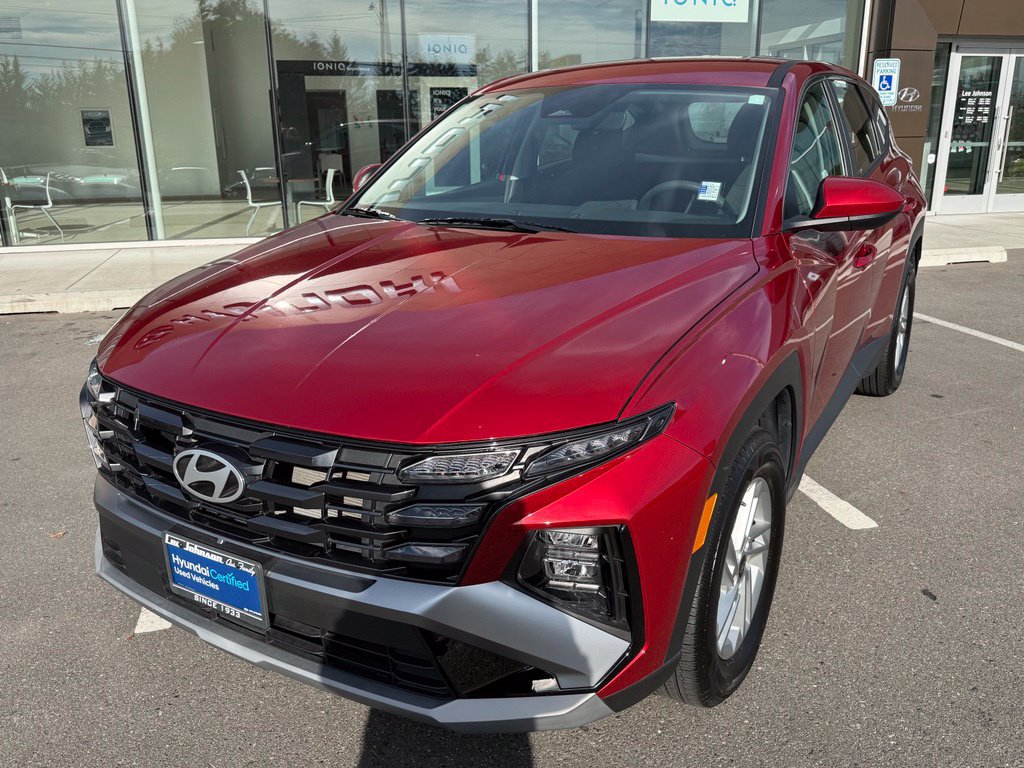 Certified 2025 Hyundai Tucson SE AWD/4WD image 9