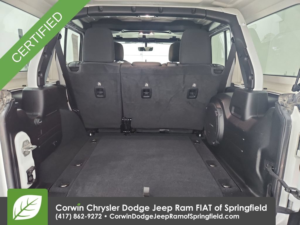 Used 2023 Jeep Wrangler Unlimited Rubicon w/ Safety Group AWD/4WD image 32