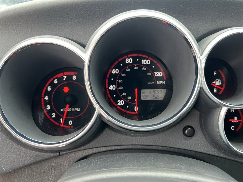 Used 2006 Toyota Matrix FWD image 16