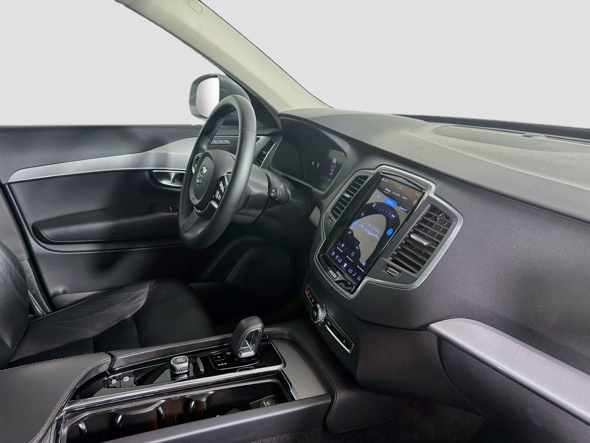 Certified 2023 Volvo XC90 B5 Core w/ Protection Package Premier AWD/4WD image 29