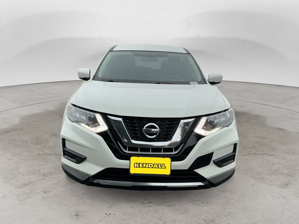 Used 2017 Nissan Rogue S AWD/4WD image 2