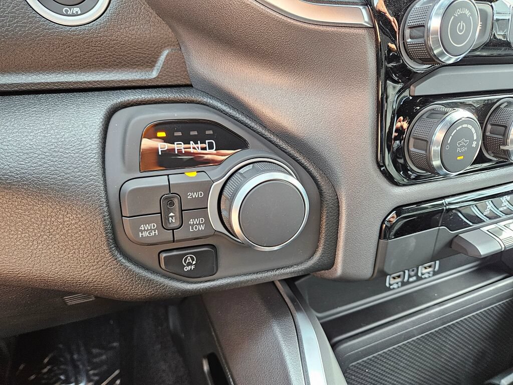 New 2026 RAM 1500 Express AWD/4WD image 21