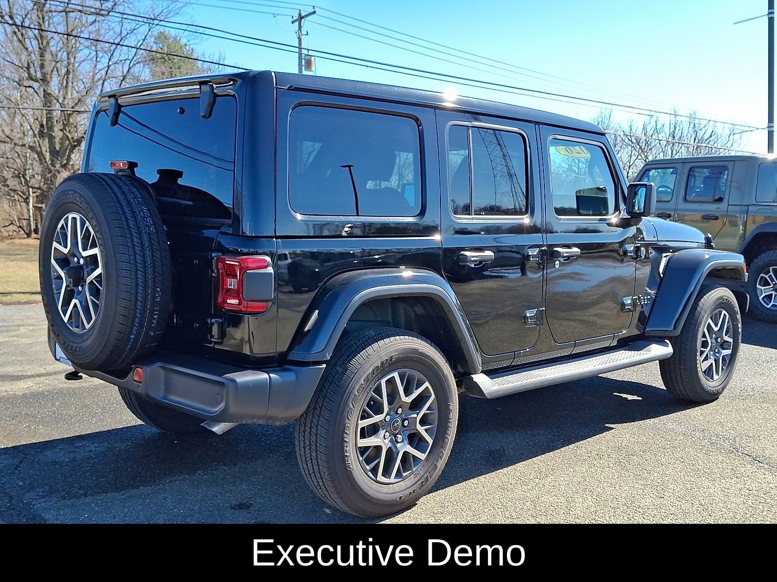 New 2026 Jeep Wrangler Unlimited Sahara AWD/4WD image 7
