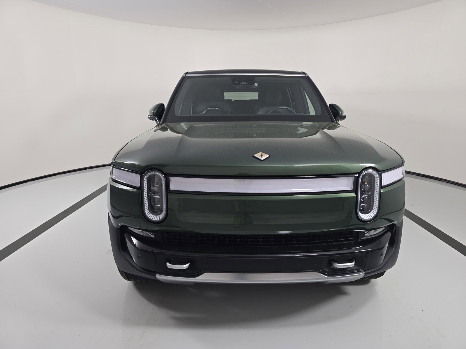 Used 2024 Rivian R1S Adventure image 8