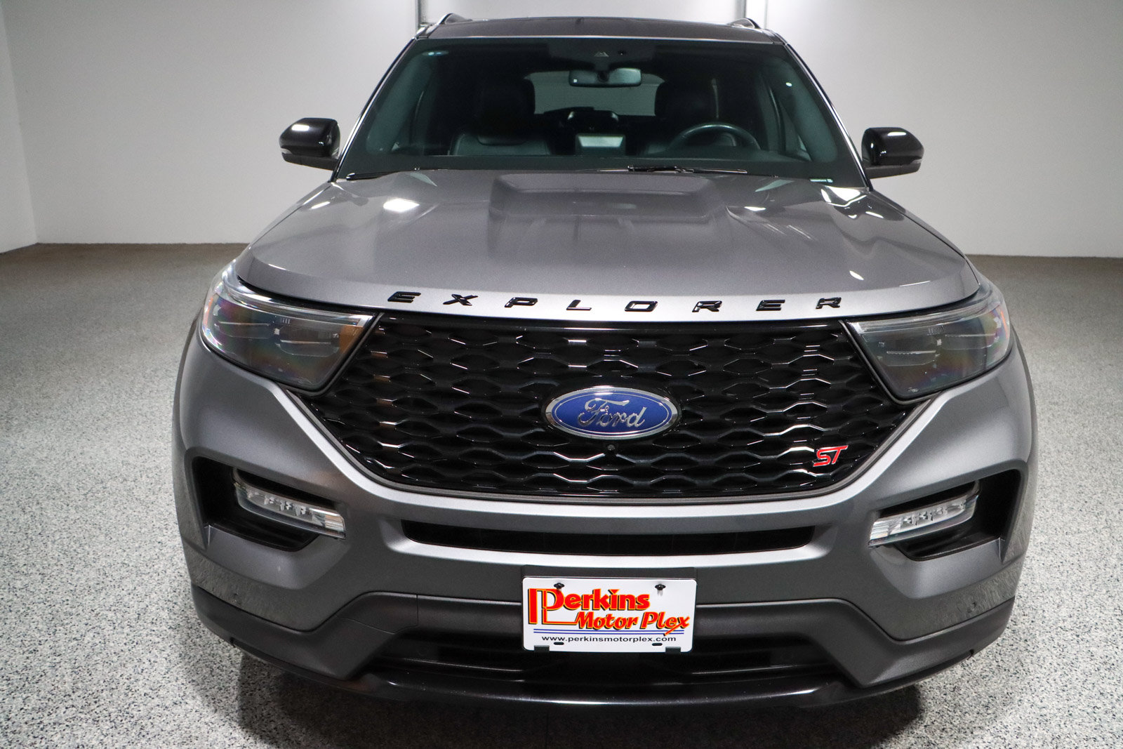 Used 2023 Ford Explorer ST w/ Technology Package AWD/4WD image 4