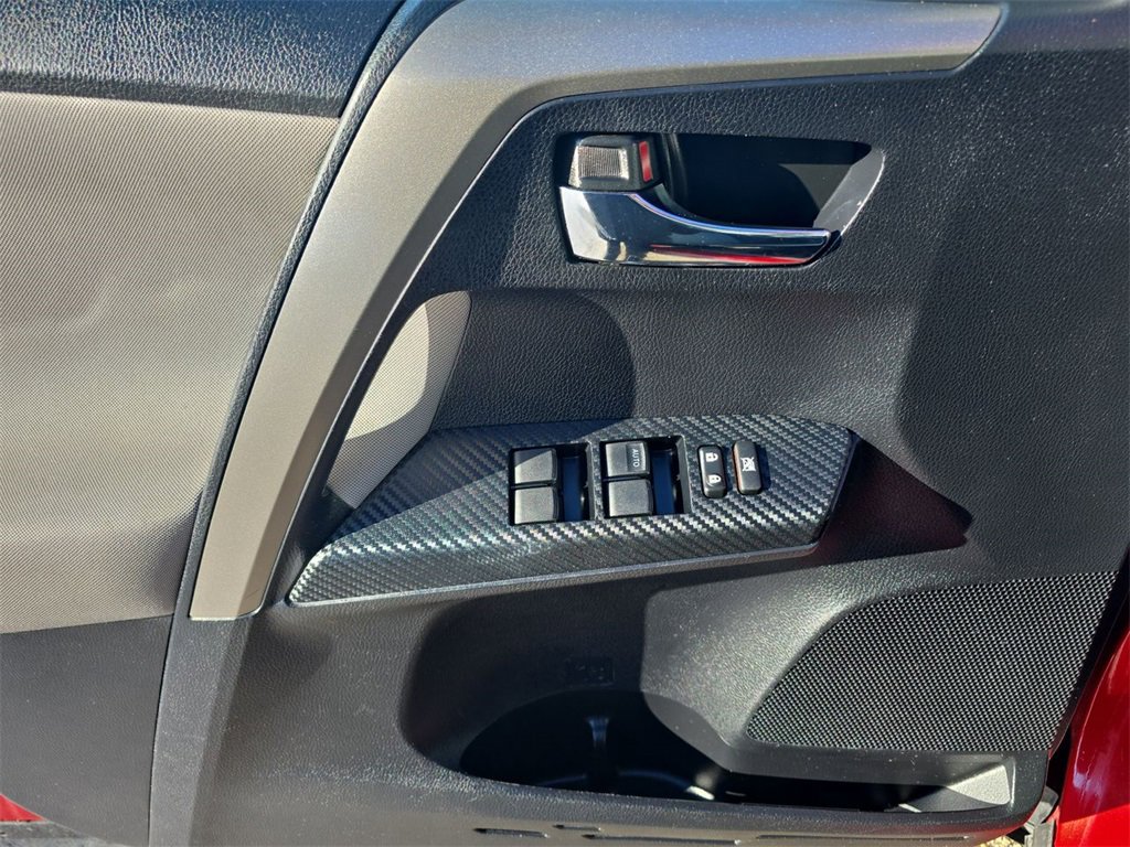 Used 2015 Toyota RAV4 XLE image 23